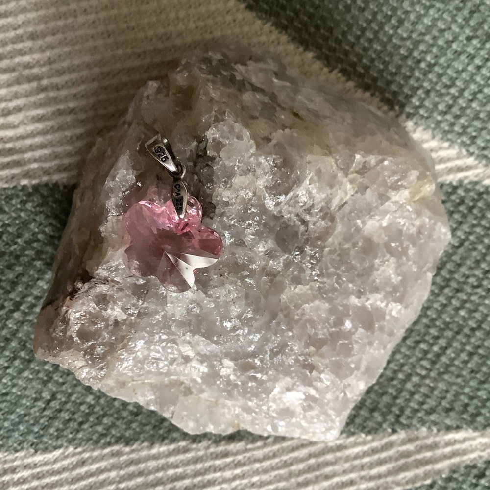 Small pink Daisy faceted Crystal with sterling silver, pre-owned - Picture 1 of 2